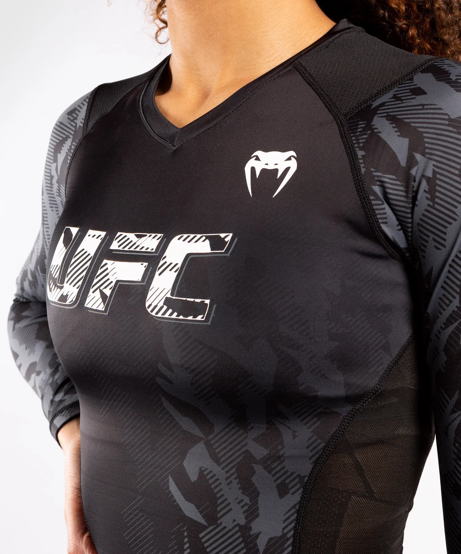 UFC Venum Authentic Fight Week Women's Performance Long Sleeve Rashguard - Black